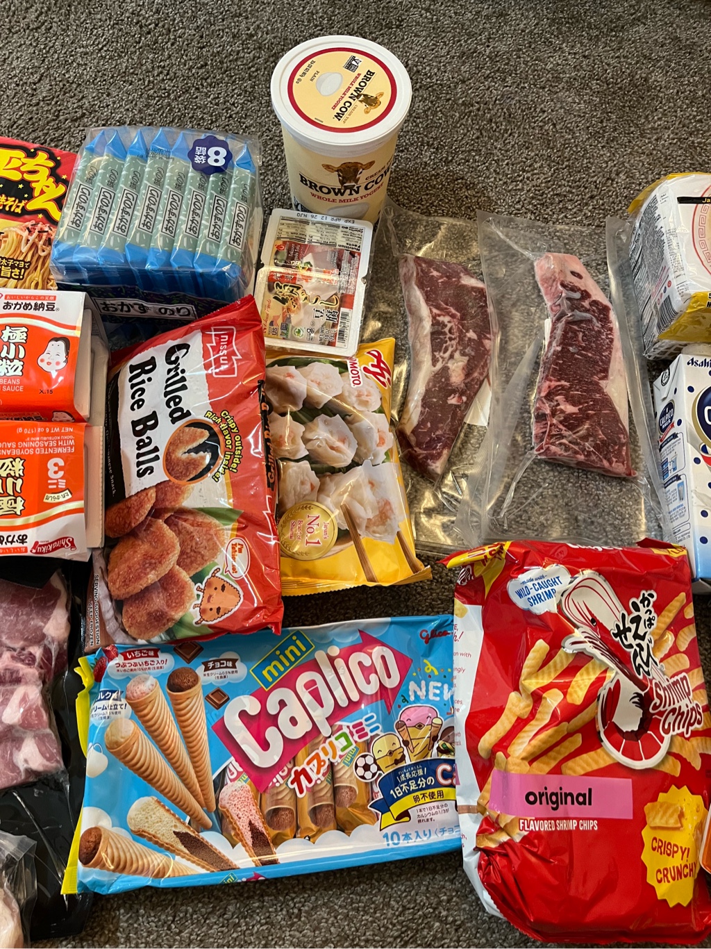 Glico カプリコ ミニ ミルク,ストロベリー,チョコレート味 82.5 グラム