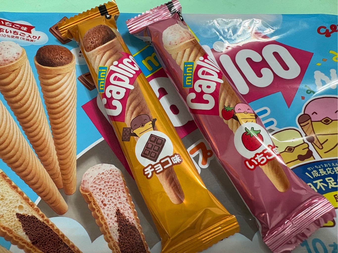 Glico カプリコ ミニ ミルク,ストロベリー,チョコレート味 82.5 グラム