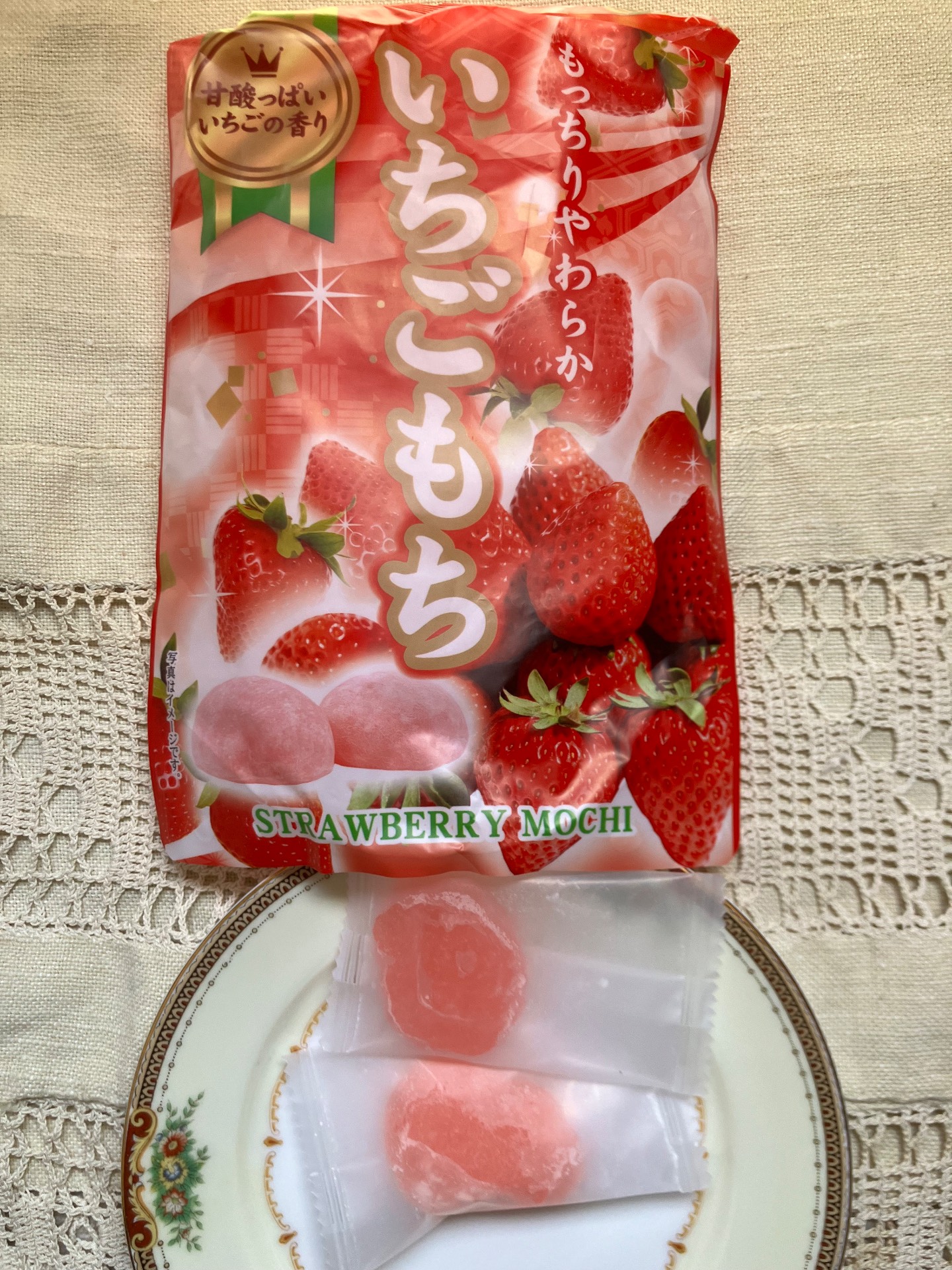 日本直送」セイキ・もっちりやわらか いちごもち 130g袋入り - Weee!