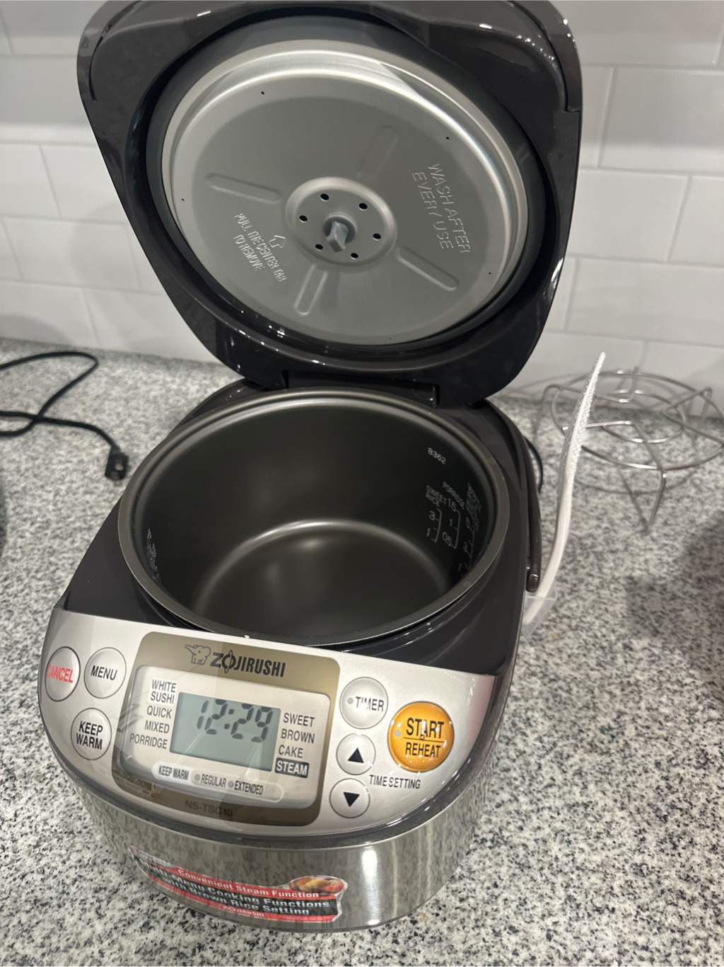 日本ZOJIRUSHI象印全自動多功能用途安全智能保溫電飯鍋5.5杯生米容量NS
