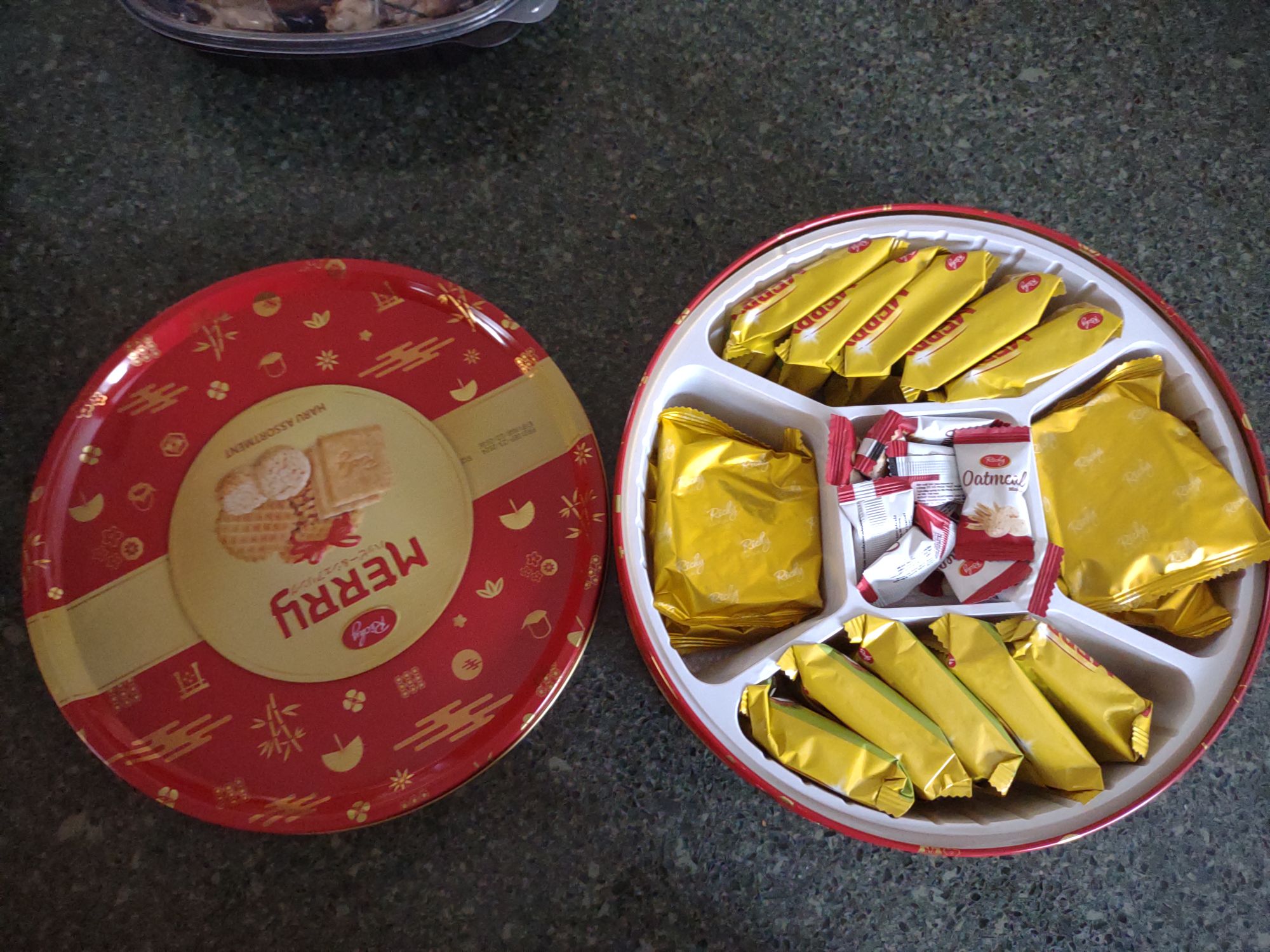 【tide】お菓子まとめ売り (43) (11) (37) RICHY Merry(R) Biscuits & Waffles Assortdd Tin 333g 333