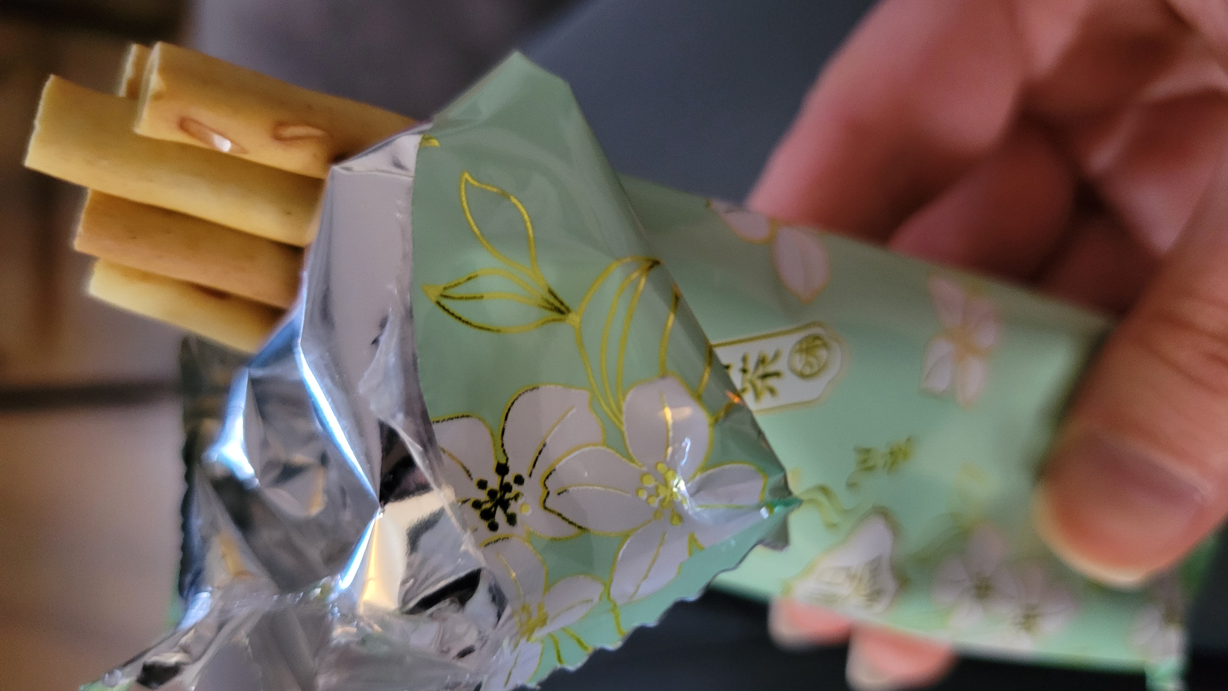 GLICO チョコ菓子 Pejoy ティーシリーズ ジャスミンティー味 - Weee!