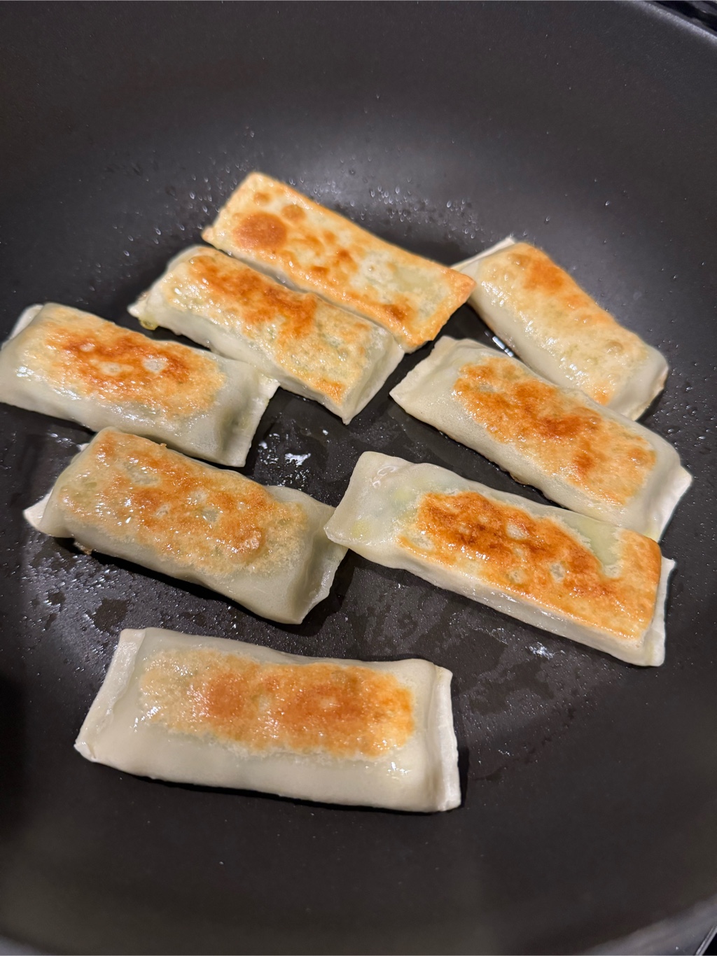 Bibigo 冷凍焼き餃子 豚肉＆野菜餡入り - Weee!