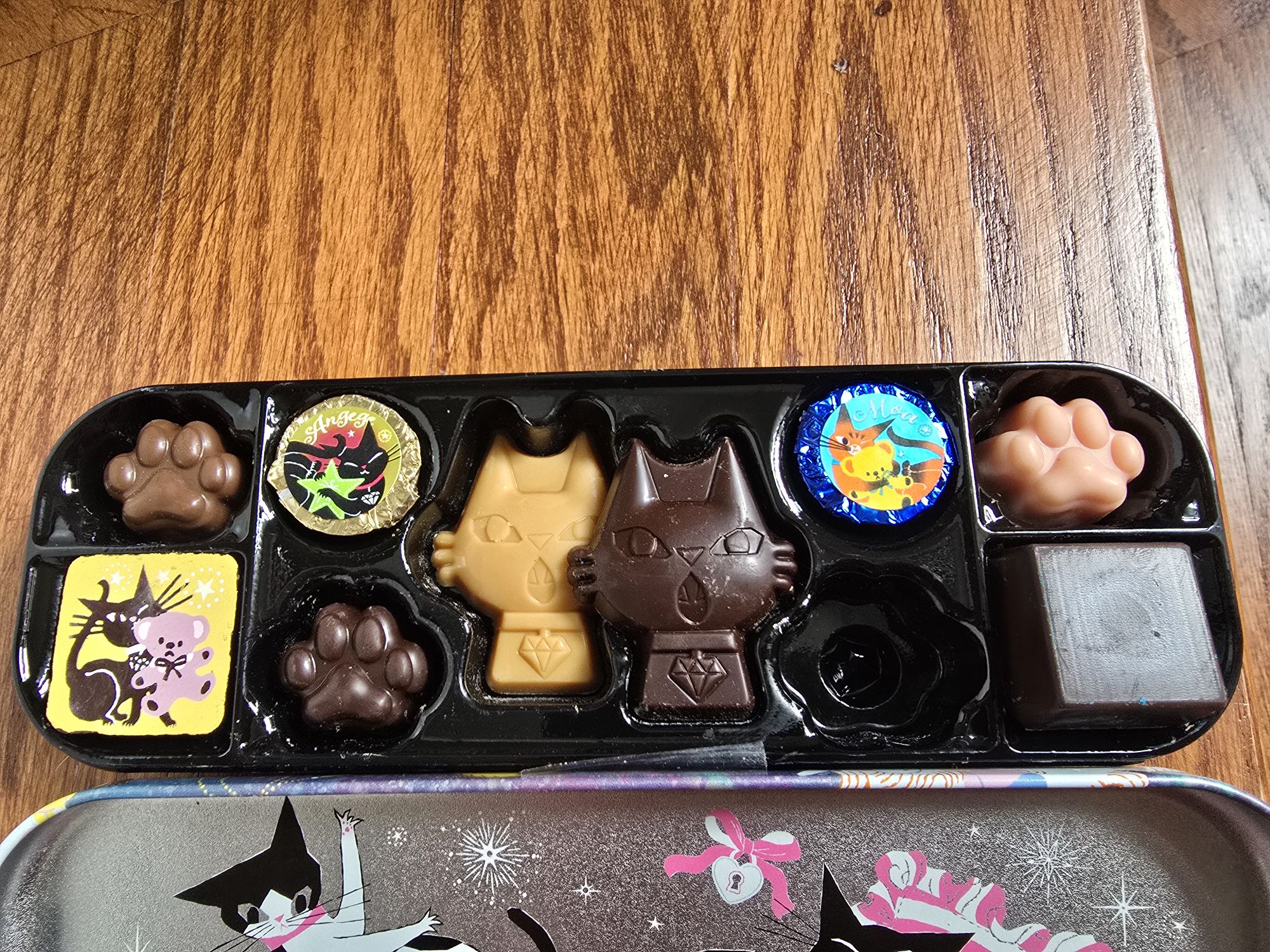 ゴンチャロフ アンジュジュ バレンタイン2025 チョコレート 10個 - Weee!