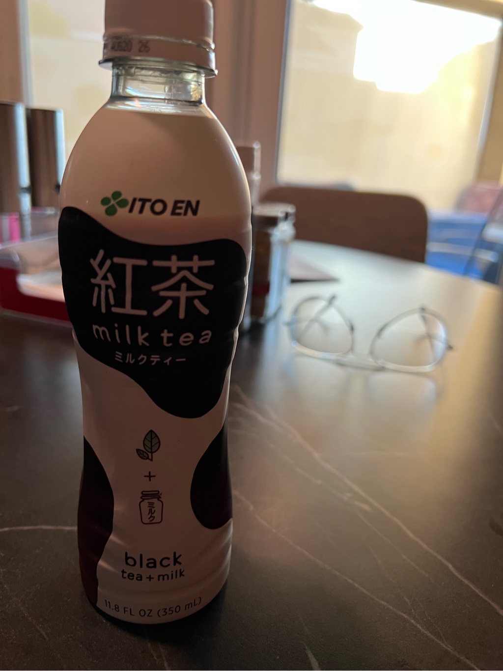 ミルクティー クラフトボス 世界のTEA 贅沢ミルクティー 500mlペット 商品情報