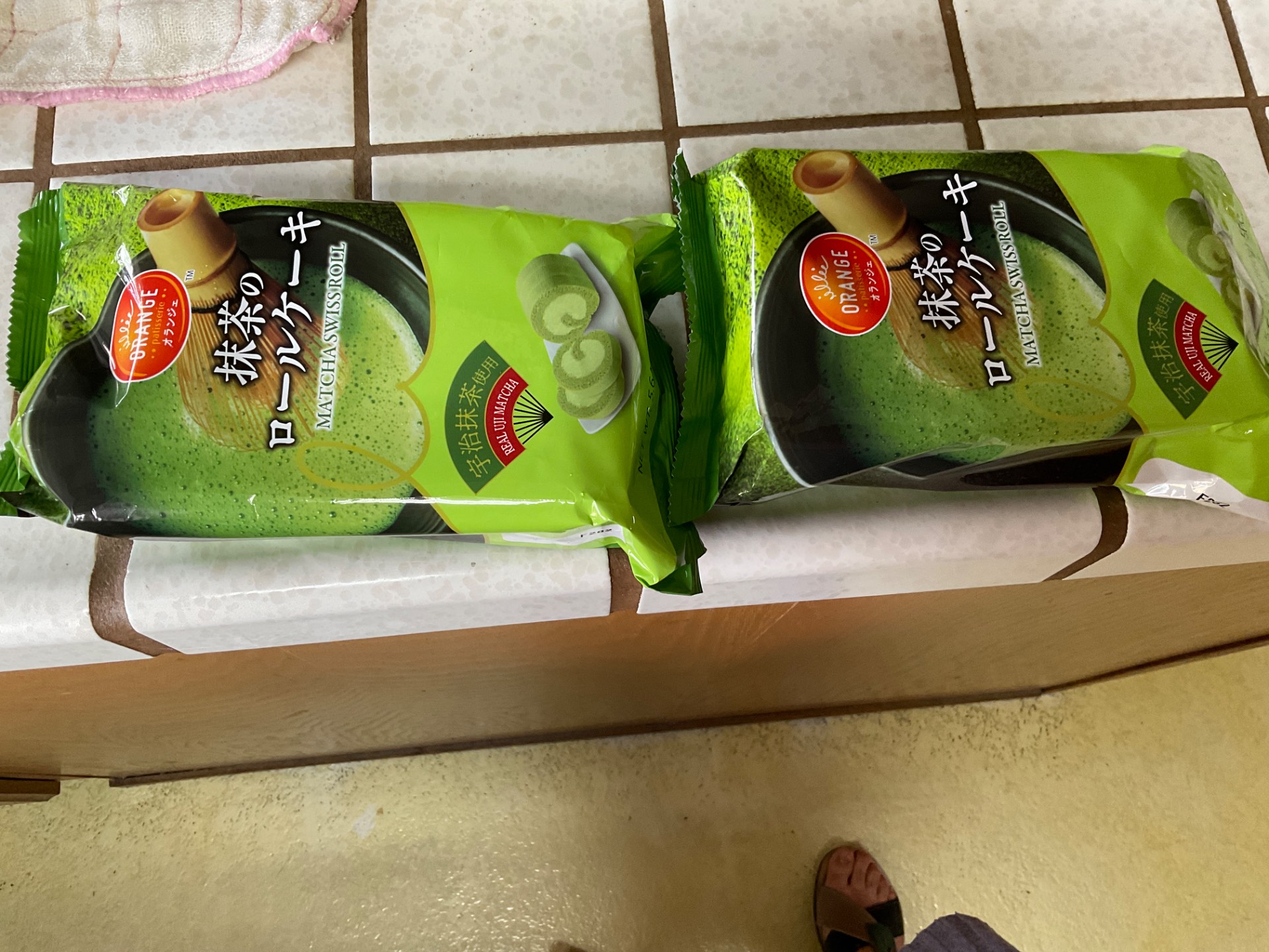 Get Orange Swiss Roll Matcha Flavor, Frozen 160 g Delivered | Weee