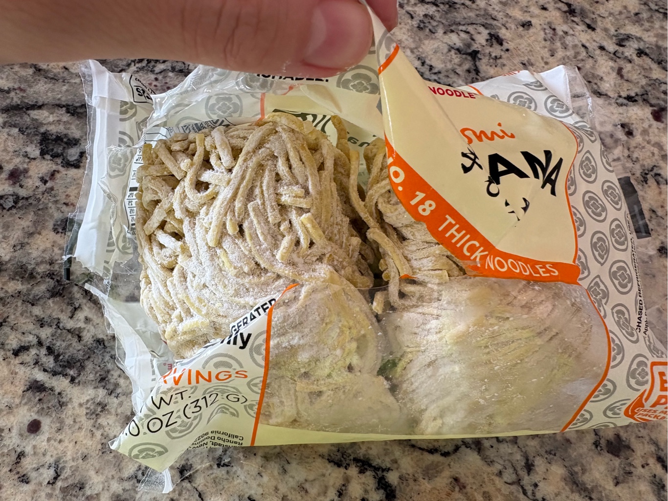 Sun Noodle 替え玉 手もみ太麺 冷凍 11 オンス - Weee!