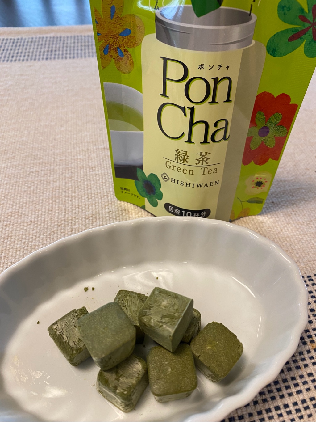PonCha Ryokucha Green Tea Cubes - Weee!