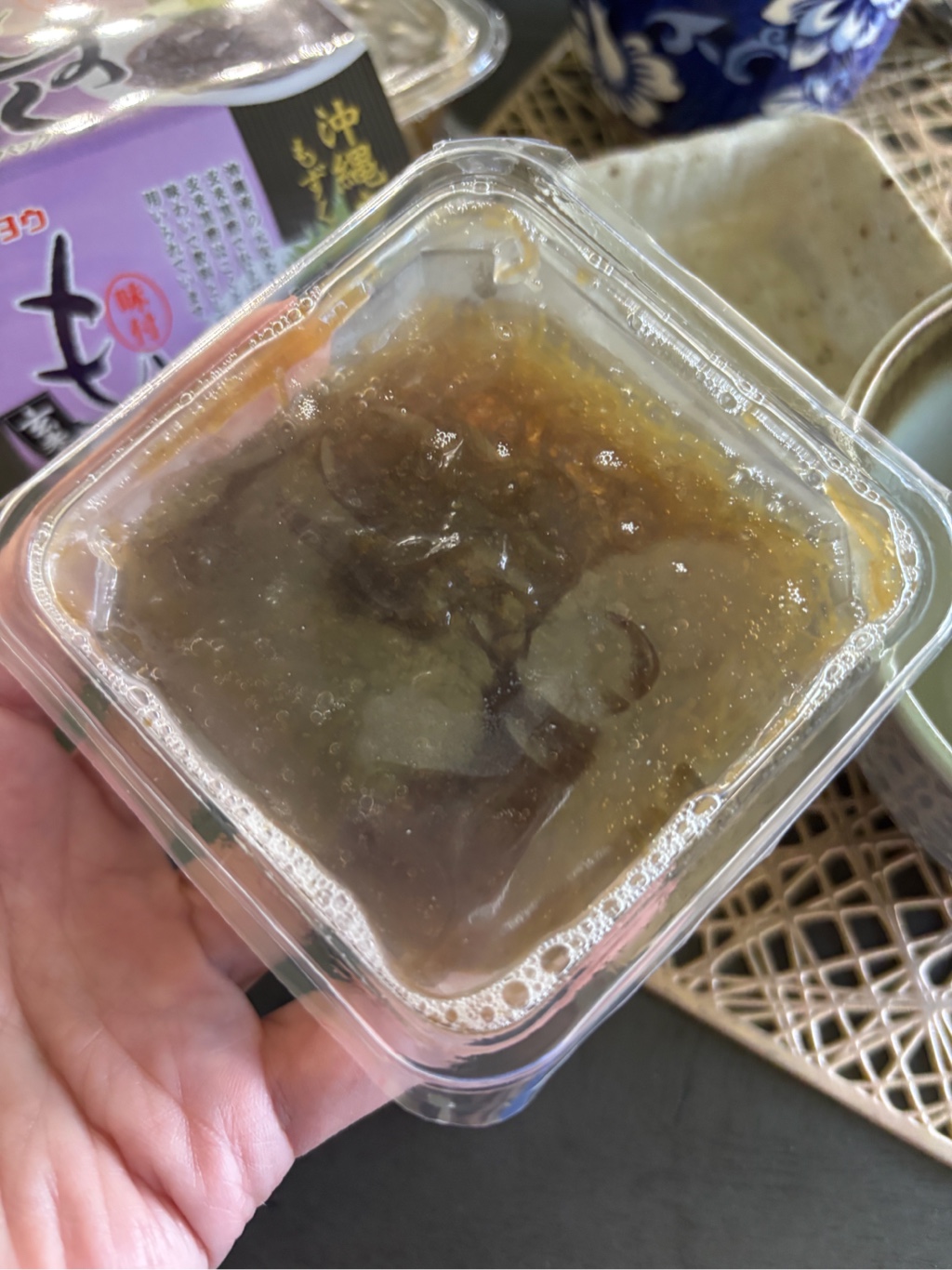 Hachiyo 味漬け沖縄もずく 玄米黒酢 210 グラム - Weee!