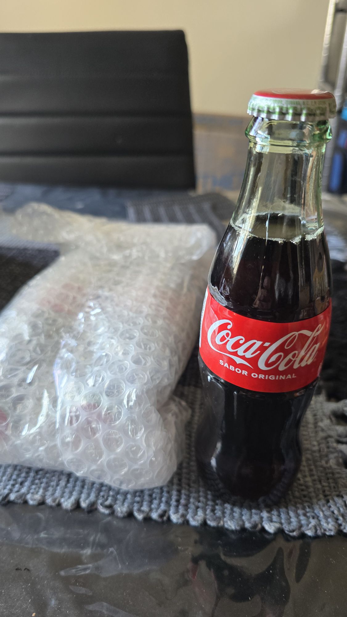 Get Mini Coke Mexican Coca Cola Soda 237 ml Delivered | MásGusto Get Mini Coke Mexican Coca Cola Soda 237 ml Delivered | MásGusto