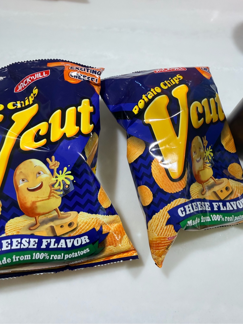 Jack 'N Jill V-カット ポテトチップス チーズ味 60 グラム - Weee!