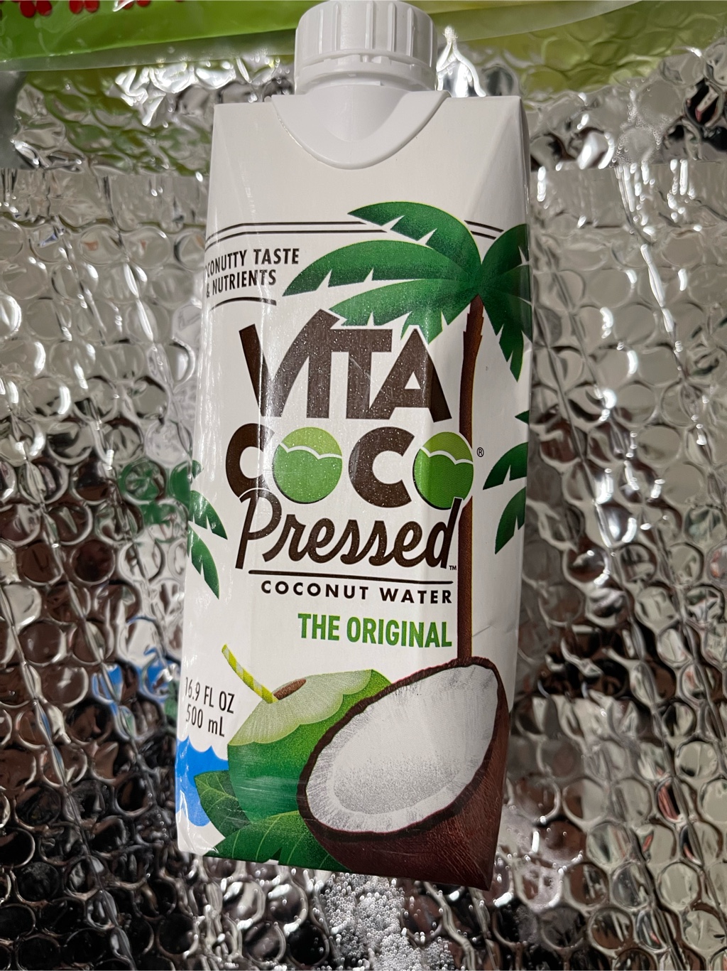 Vita Coco 프레스드 코코넛 워터 - Weee!, image size:1024x1366