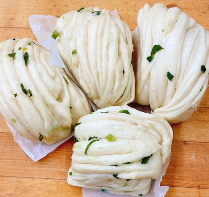 Handmade Green Onion Buns (4 pcs) - Weee!