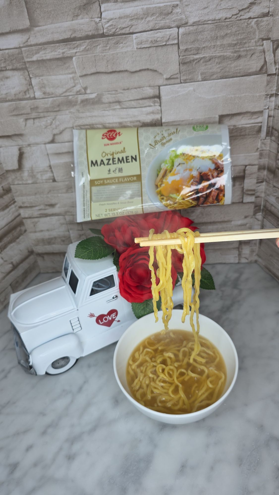 ＊のぞむんむんページ＊ Assorted 5 Ramen Flavours and 2 WikiMark Bamboo Chopsticks