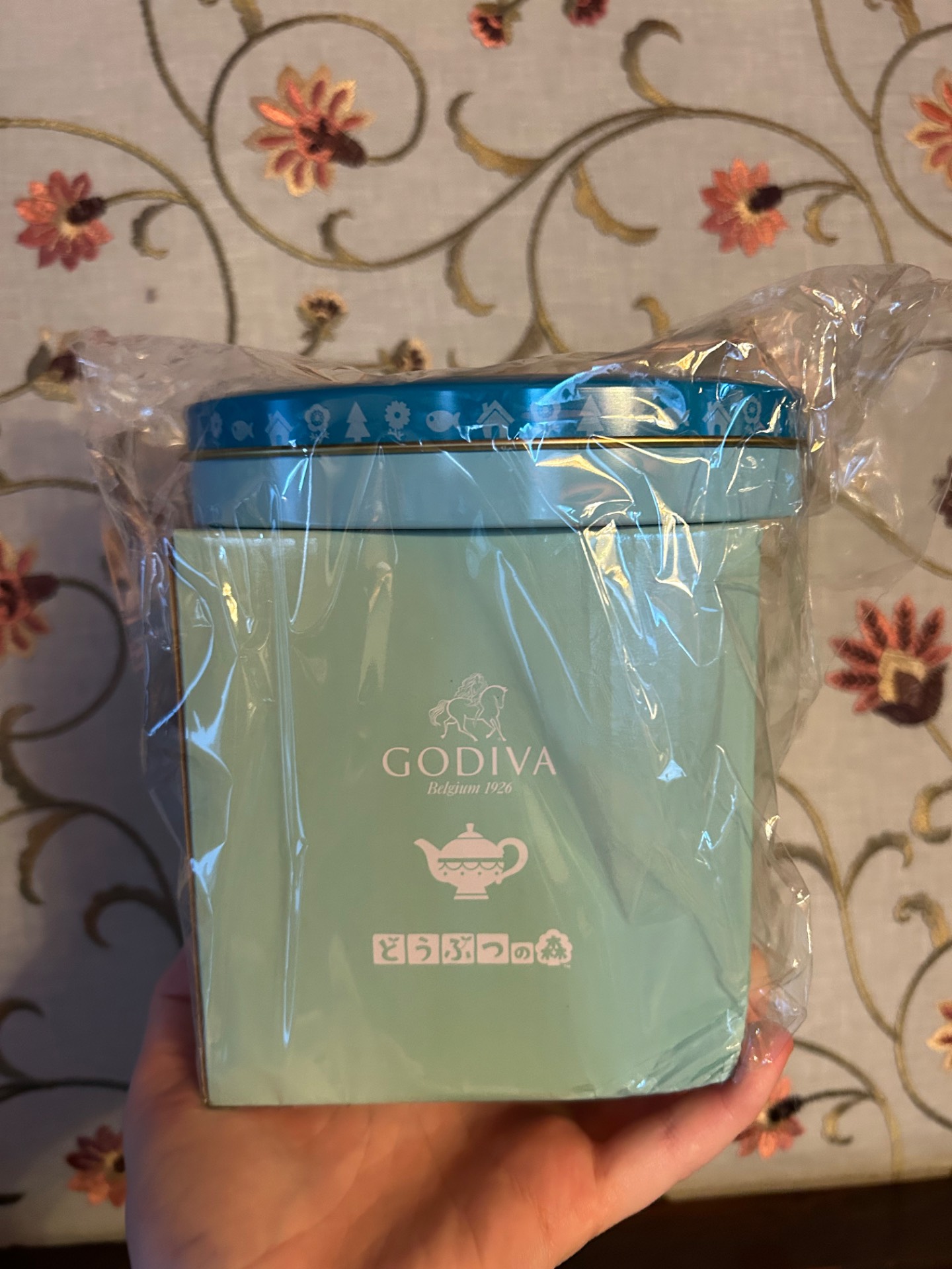 Get GODIVA x Animal Crossing Chocolate Assortment Mug 1 box