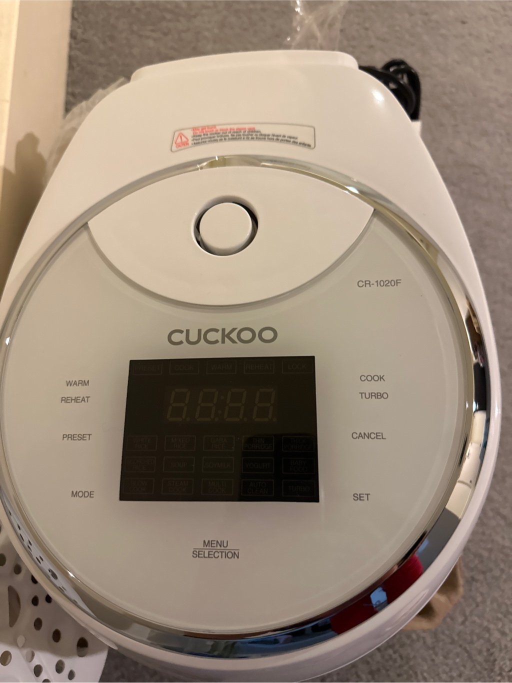 Get Cuckoo Rice Cooker & Nonstick Pot CR-1020F 1 box Delivered