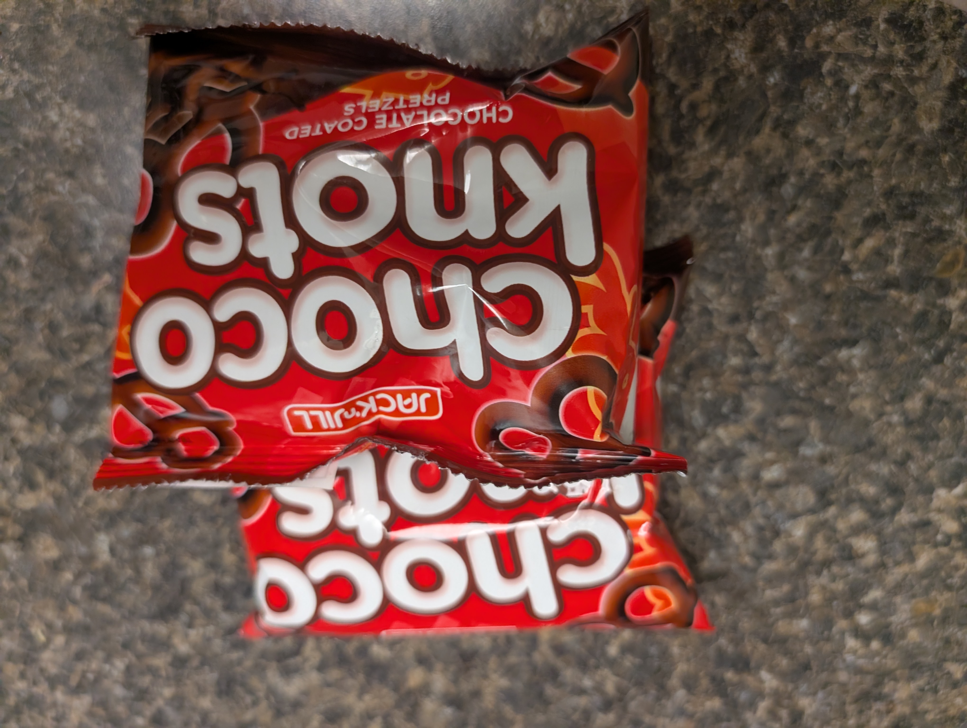 Jack' n Jill フィリピン チョコスナック菓子 チョコレート味 29