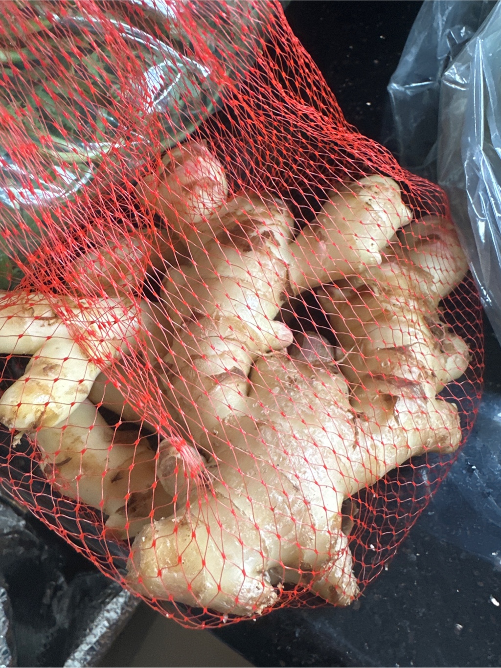 新物　新生姜　安いよ　756 柔らか食感、サラダ感覚で！「新しょうが」4kg | 高知野菜・果物のお