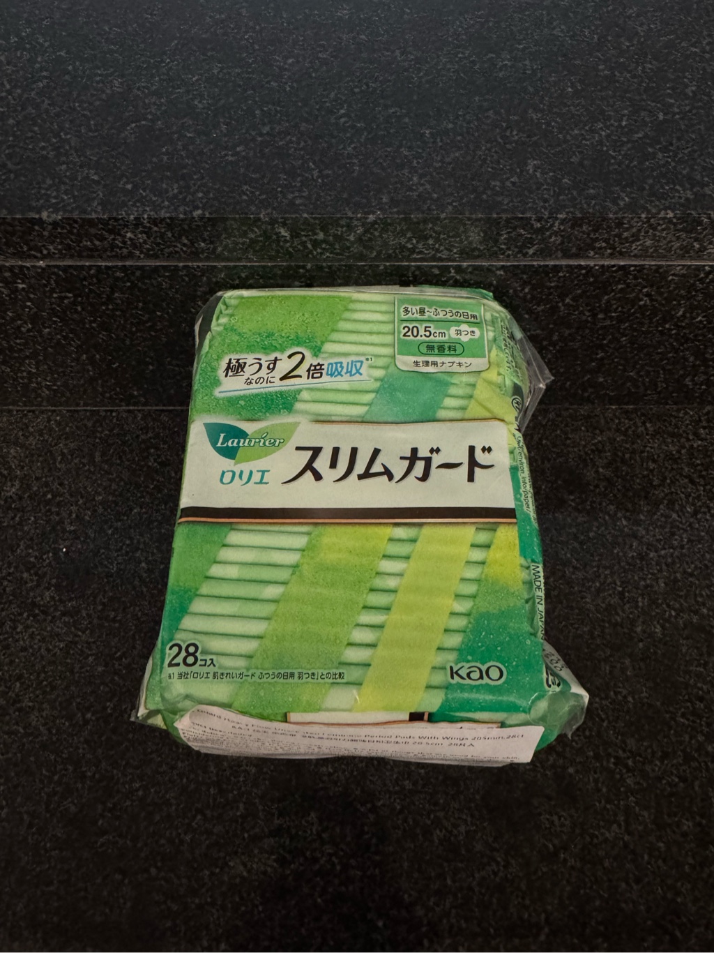 花王 ロリエ スリムガード しっかり昼用 羽つき 28コ入 20.5cm - Weee!