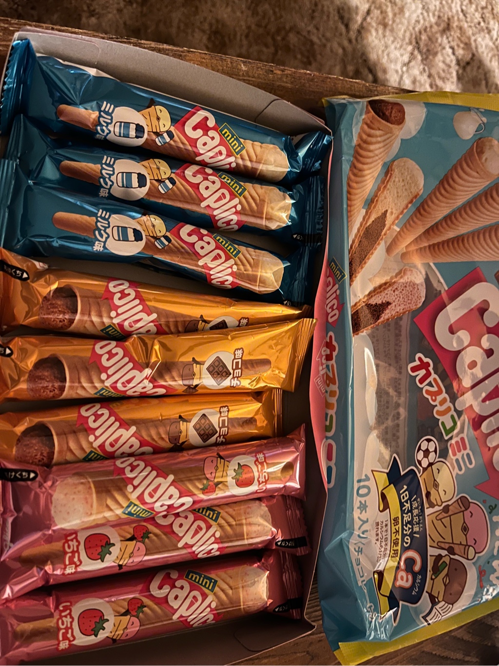 Glico カプリコ ミニ ミルク,ストロベリー,チョコレート味 82.5 グラム