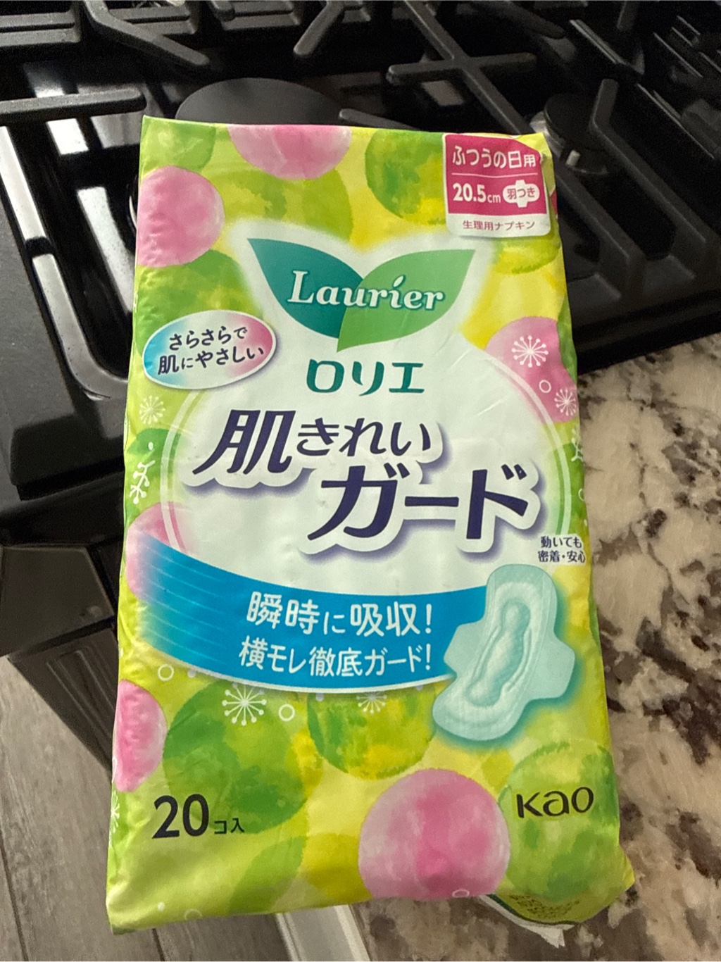花王 ロリエ 肌きれいガード ふつうの日用 羽つき 20コ入 1 個 - Weee!