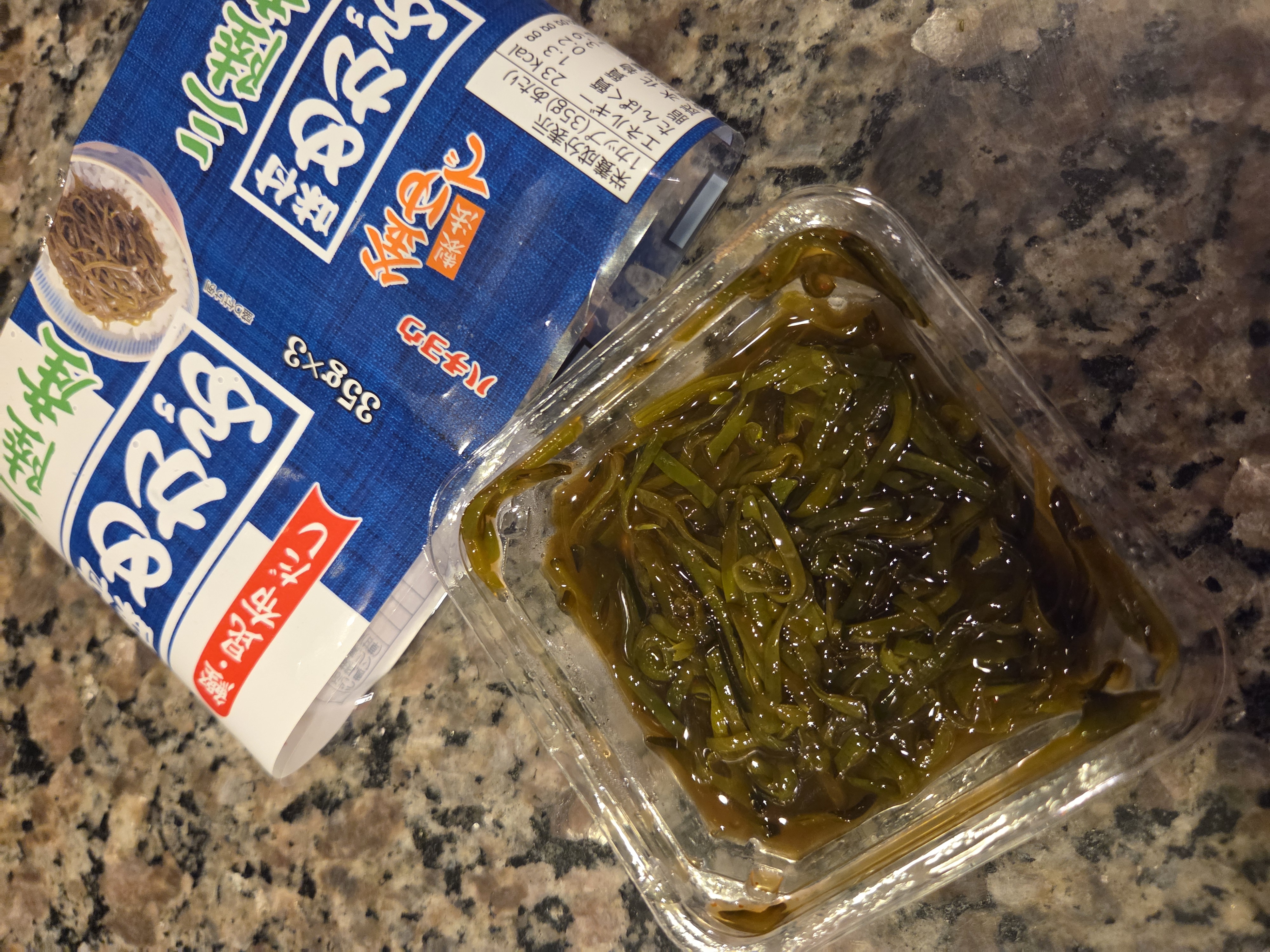 めかぶページ ハチヨー めかぶ 3P 105 グラム - Weee!