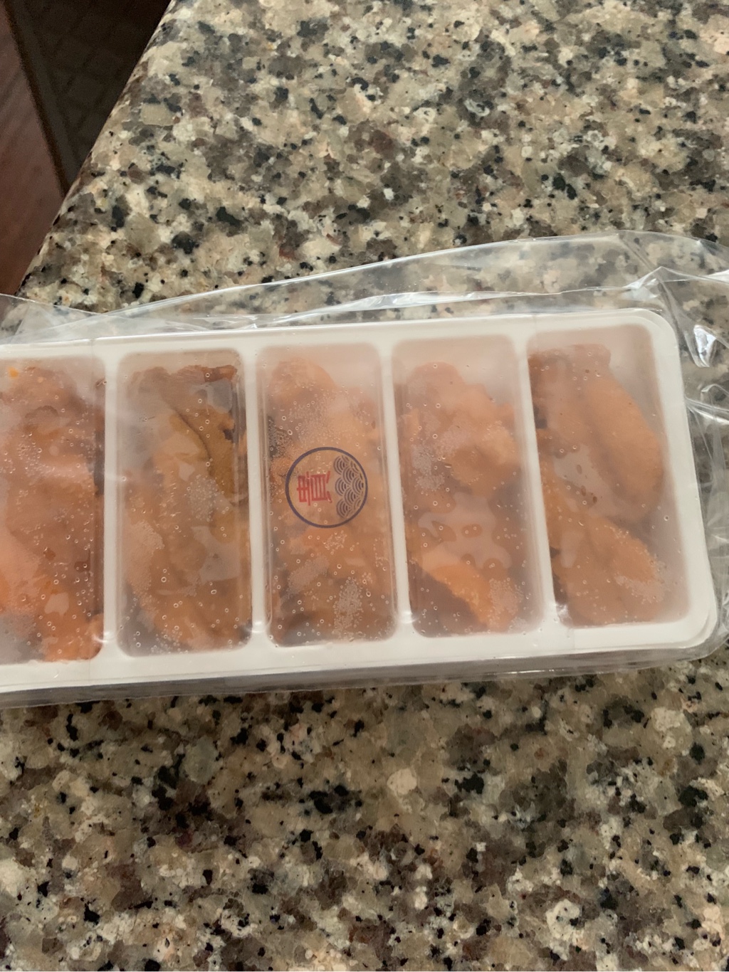 ウニのコ 重量感抜群のウニ瓶を蓋付きで販売