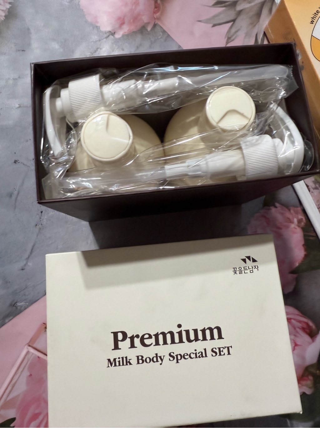 Get Somang Premium Milk Body Special Set Delivered | Weee! Asian