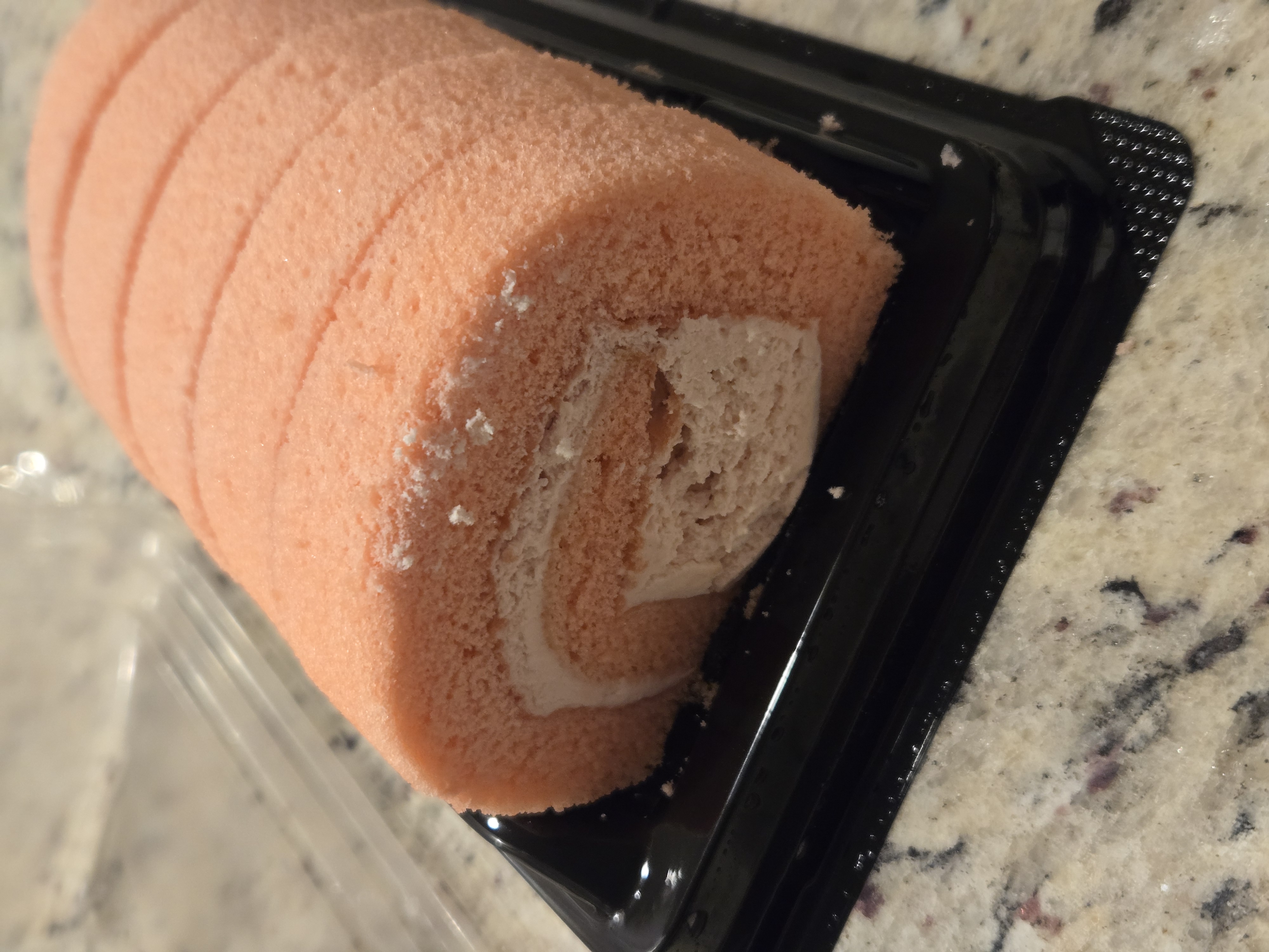 モンテール ストロベリーロールケーキ 5個入 5.04 オンス - Weee!