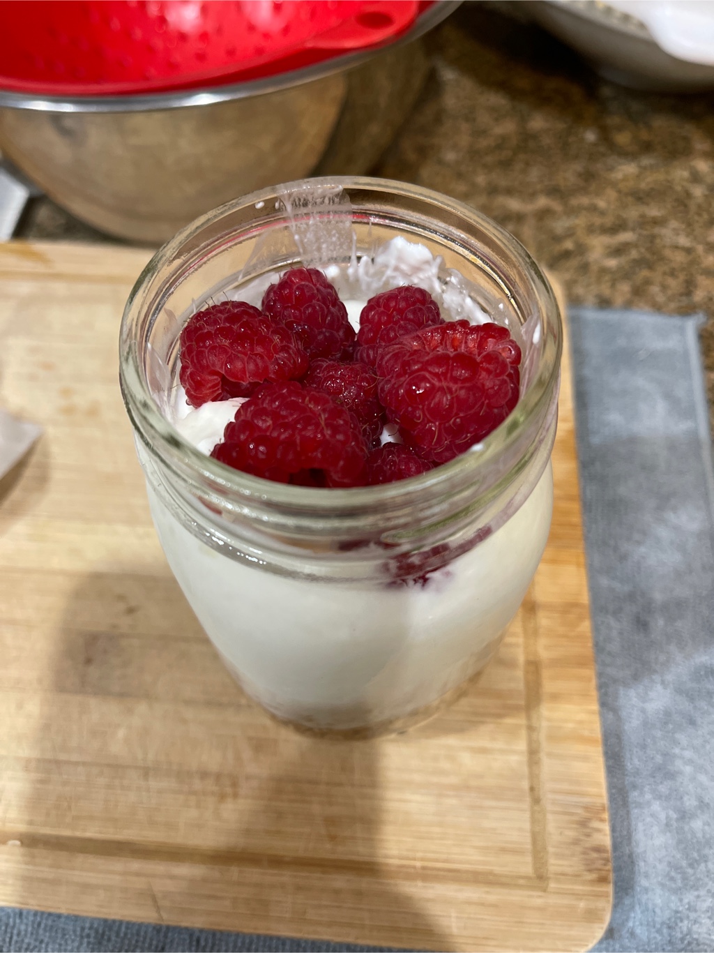 Yoplait フランス風ヨーグルト バニラ味 8本入 - Weee!