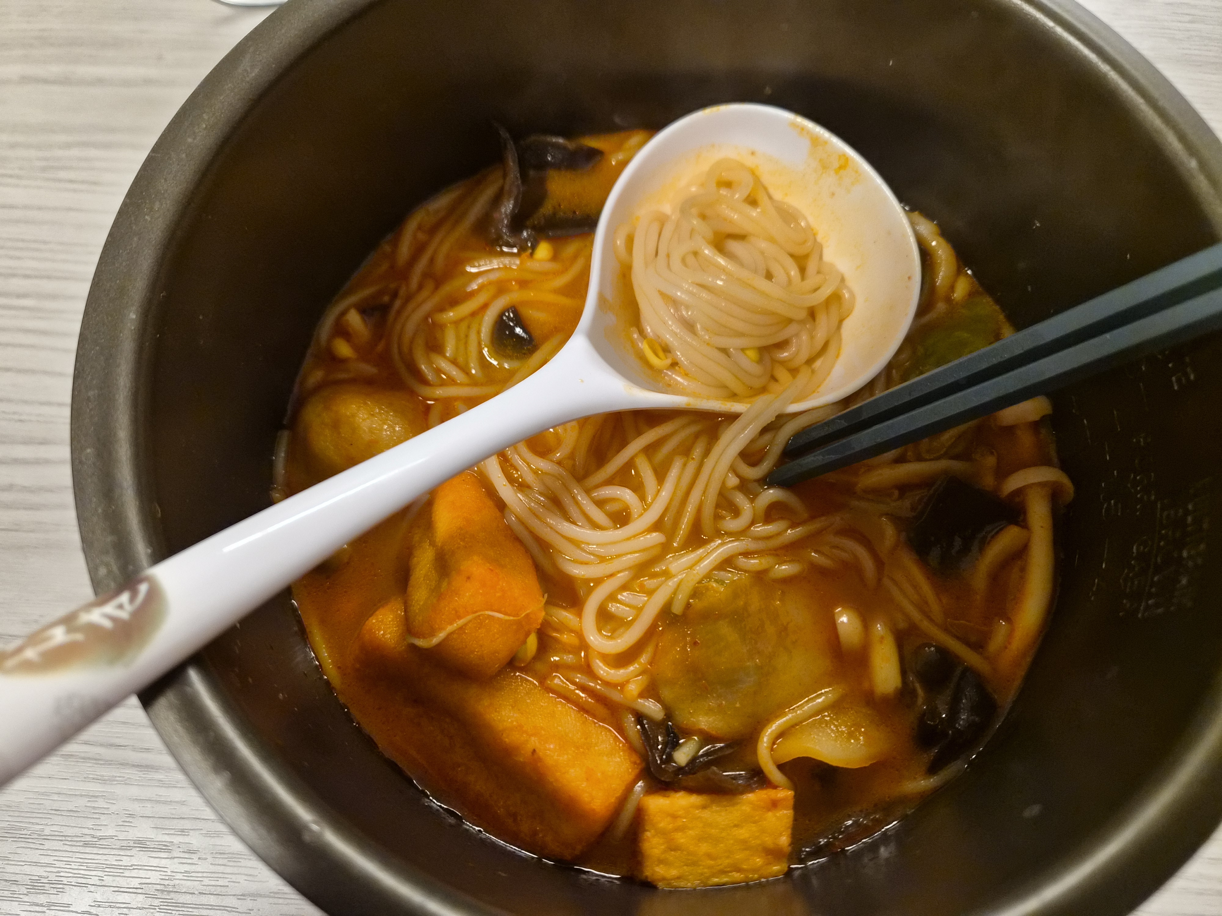 Get Man Xiao Bao Guizhou Sour Soup Noodle 371 g Delivered | Weee