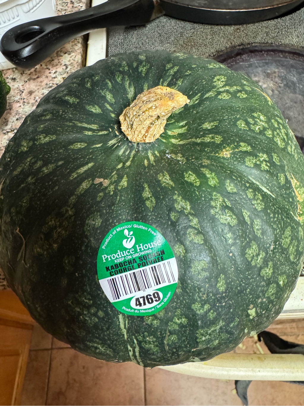 Get Kabocha approximately 2-2.3lb 1 count Delivered | MásGusto