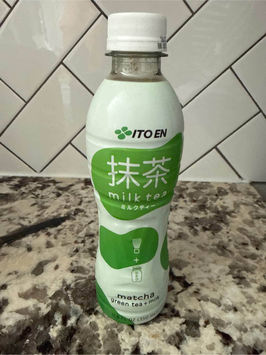 ミルク緑茶ページ 伊藤園 ミルクティ 抹茶 11.8 fl.oz - Weee!
