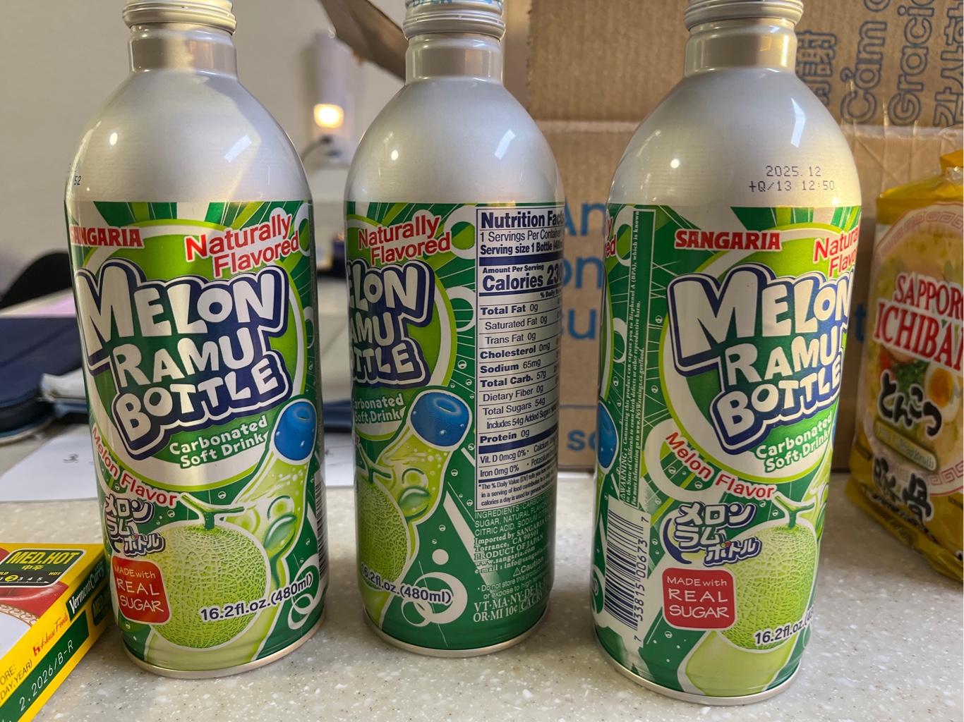 サンガリア⭐︎ サンガリア ラムボトル メロン味 480 ml(ミリリットル) - Weee!