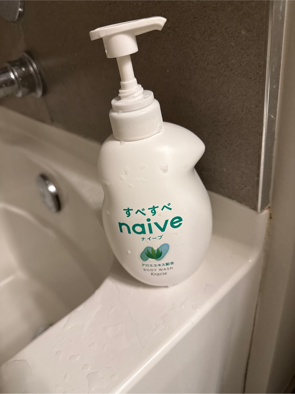 クラシエ ナイーブボディソープアロエエキス配合ポンプ 530 ml