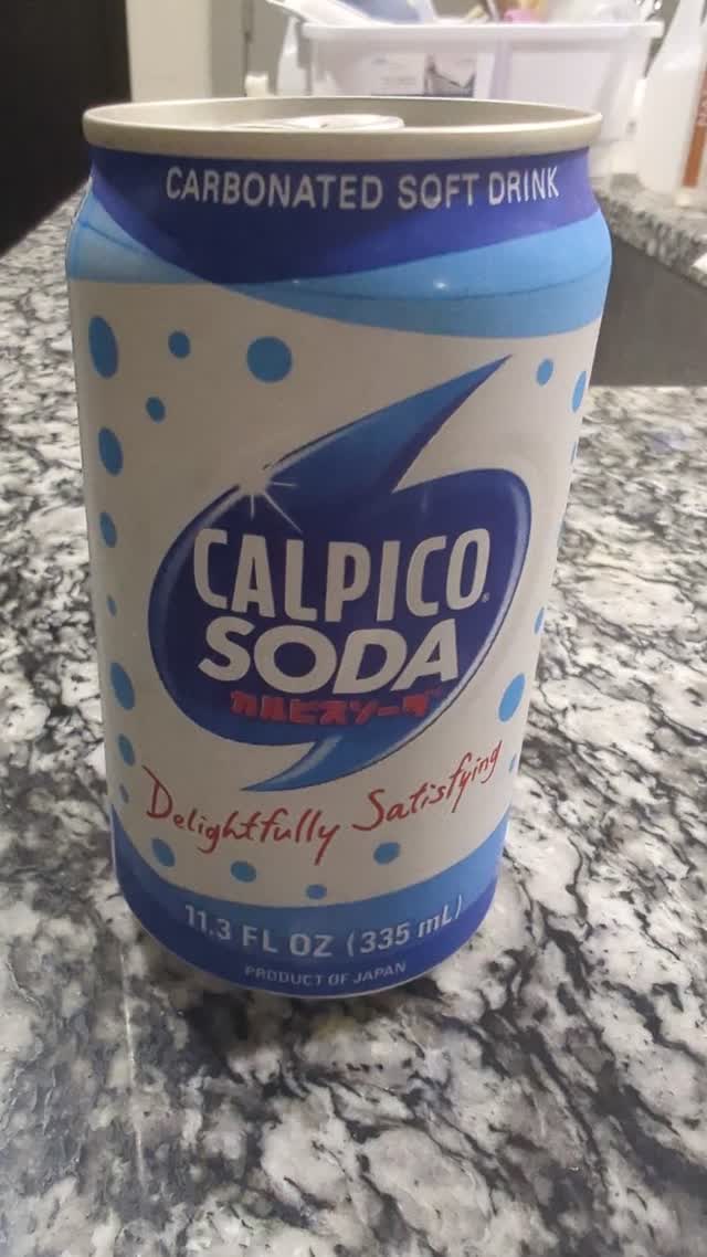 カルピスソーダ 缶 11.3 fl.oz - Weee!