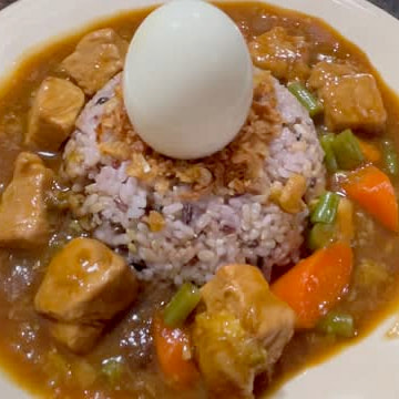 Ostern Bird's Nest Brown Pork Stew