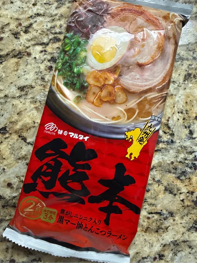 マルタイ 熊本黒マー油とんこつラーメン（2人前） 186 グラム - Weee!
