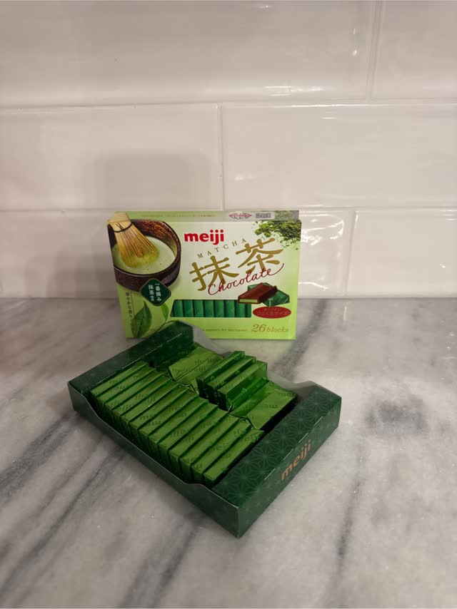 MATCHA まとめ買い Meiji, Matcha Chocolate, 26 pcs in 1 box