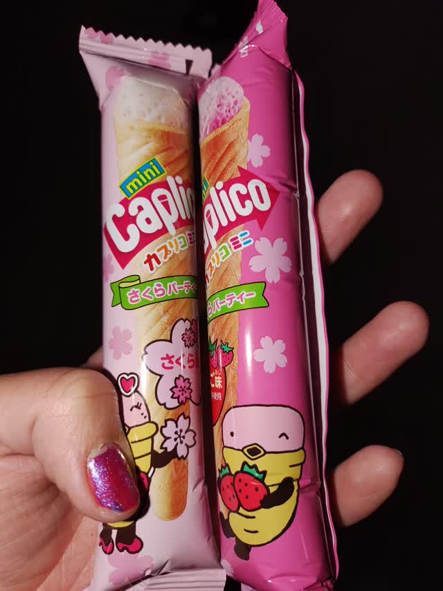 日本直送」江崎グリコ・ハロウィン限定 いちごチョコレートカプリコ