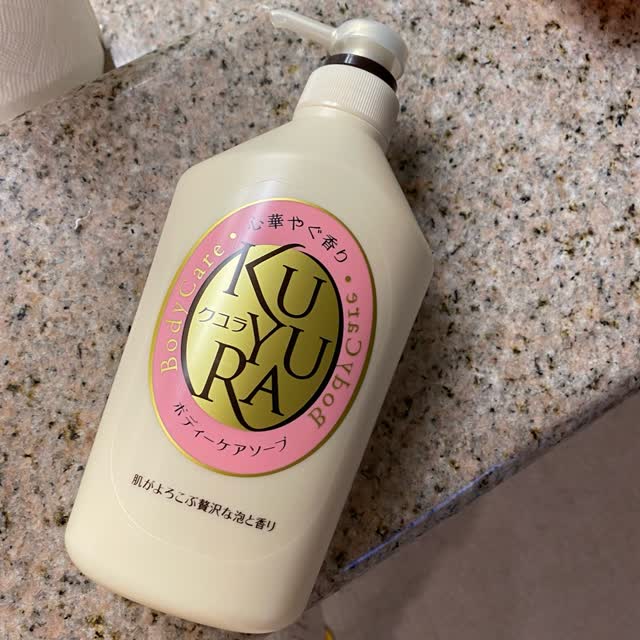 クユラボディソープ KUYURA クユラ ボディケアソープ 心華やぐ香り 優雅なフローラル