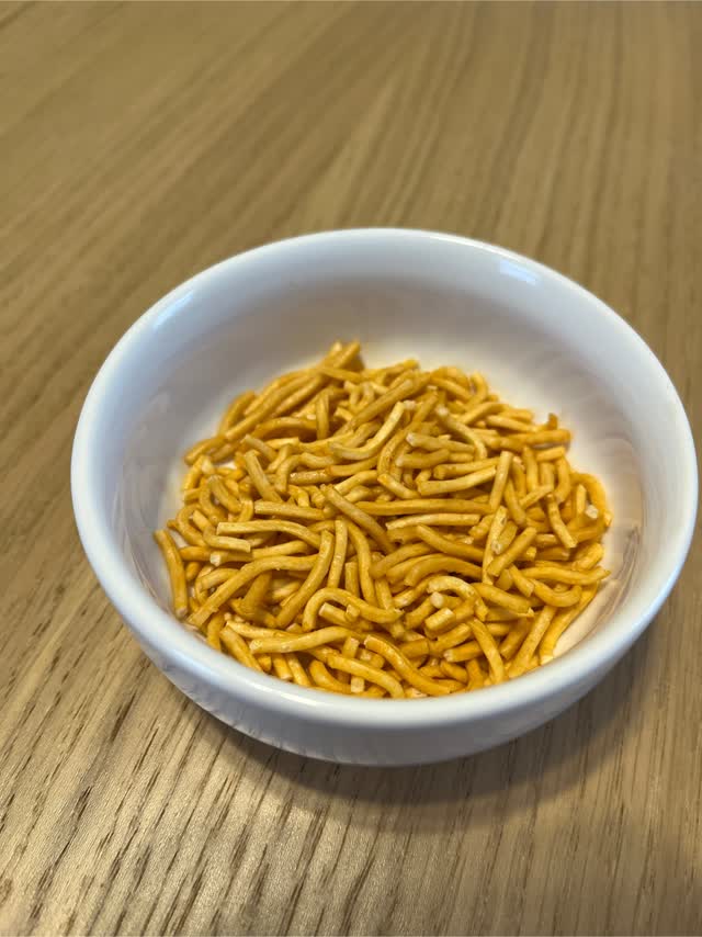 ベビースター ラーメンスナック 辛口味 70 グラム - Weee!