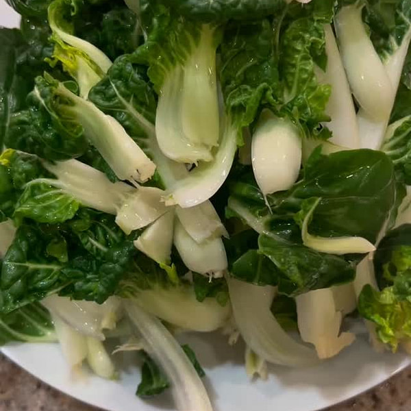 Stir-fried baby cabbage