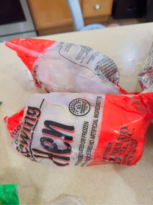 冷凍雌の鶏 親鳥 1.5-2.5 ポンド - Weee!