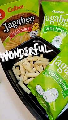 Calbee ジャガビー うすしお味 ポテトスナックセット3袋入 - Weee!