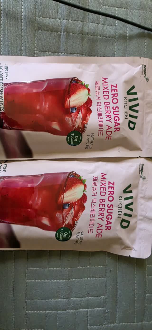 Get VIVID Zero Mixed Berry Ade 5.1 fl.oz Delivered | MásGusto