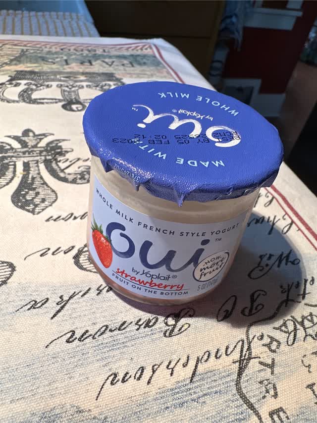 Yoplait フランス風ヨーグルト ストロベリー味 8本入 - Weee!