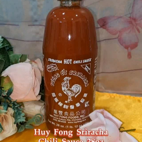 Huy Fong Sriracha Chili Sauce 28oz 汇丰 是拉差公鸡辣椒酱28盎司