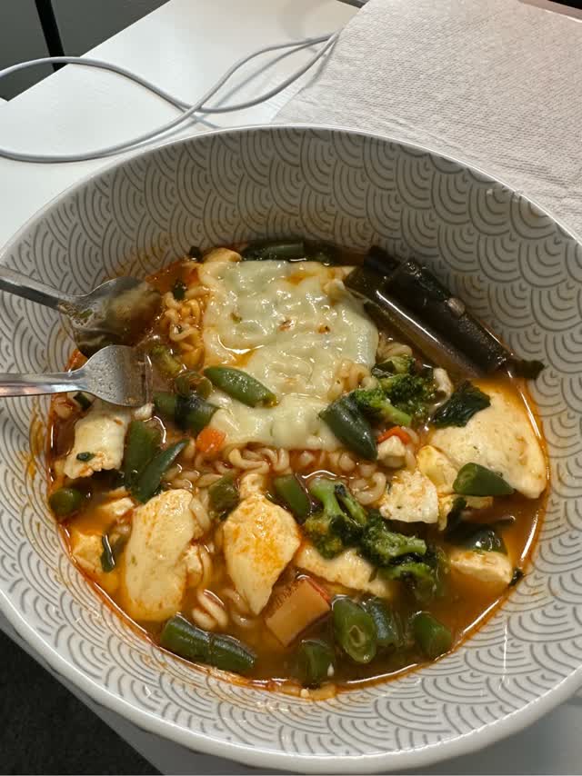 Get Otoki Odongtong Myon Spicy Seafood Flavor Delivered | Weee