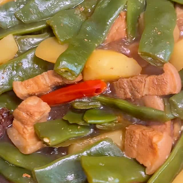 五花肉芸豆燒土豆